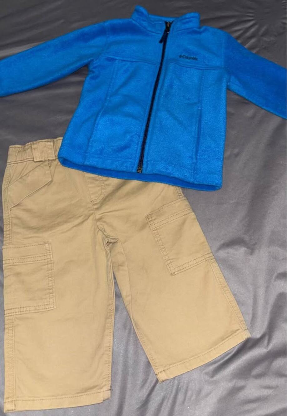Columbia Fleece Jacket & Khaki Cargo Pants-
Banana Republic Baby (18-24 months)